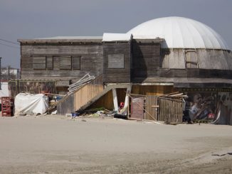 Mamaia nu e pregătită pentru mini-vacanța de 1 Mai. FOTO Cătălin Huțu