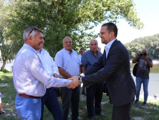 Ministrul Bogdan Trif, promite un port turistic la Călărași. FOTO MT