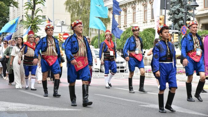 Parada portului turco-tătar. FOTO UDTTMR