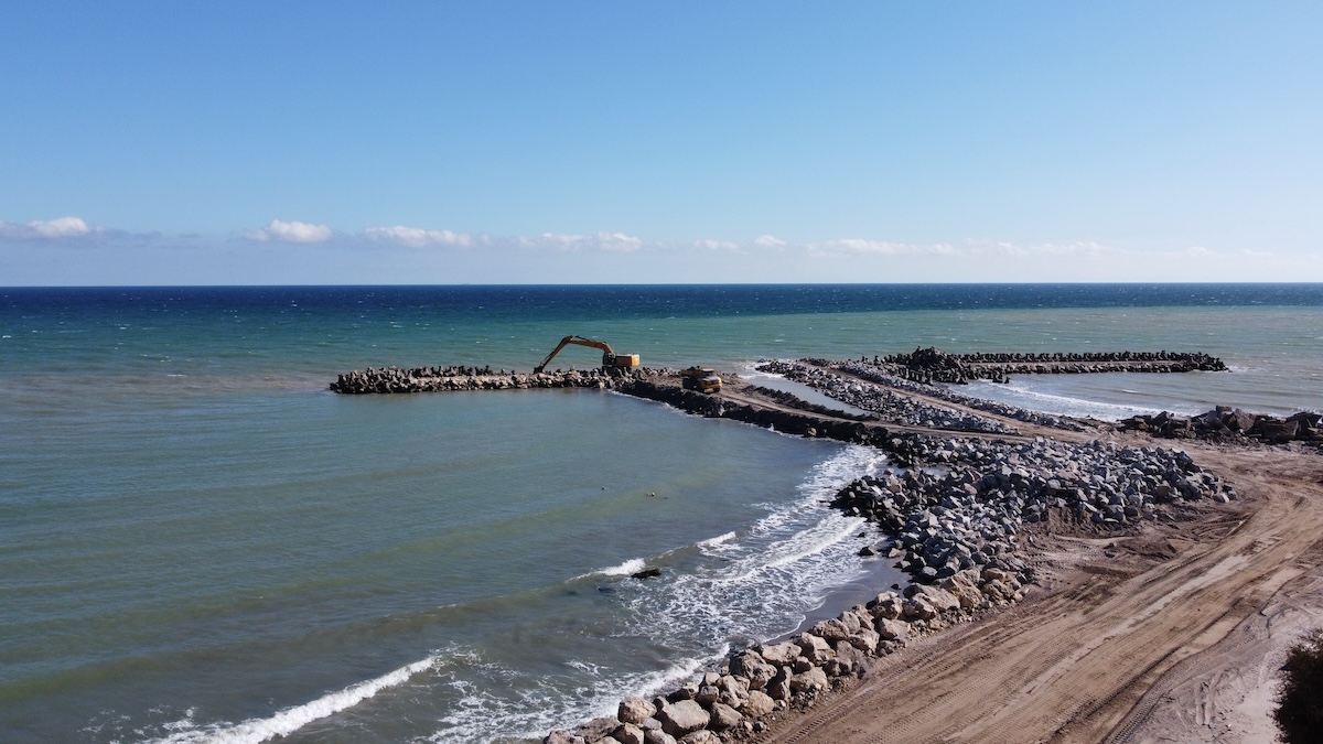 Lucrări de lărgire a pljelor în sudul litoralului. FOTO Ovidiu Oprea / GoNEXT.ro