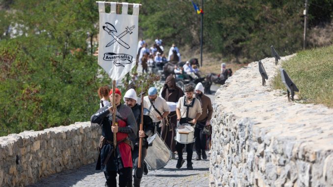 Cavalerii Teutoni se ȋntorc ȋn Cetatea Feldioara. FOTO Cetatea Feldioara