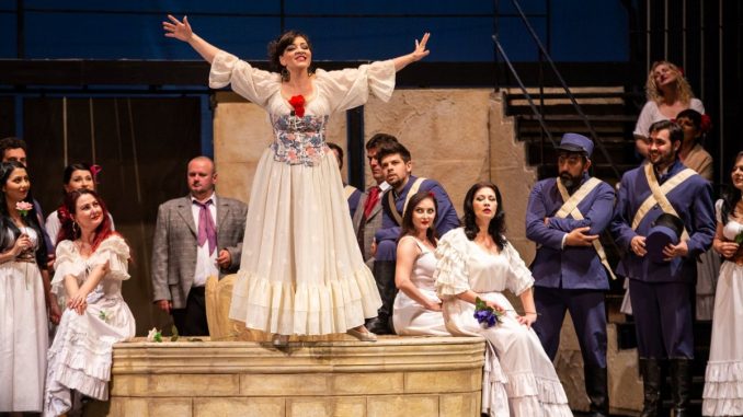 Secvență din spectacolul de operă „Carmen”. FOTO TNOB